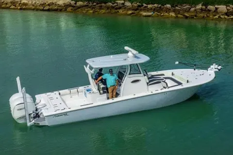 2027 Tidewater 3100 Carolina Bay, photo 1 in Miami, FL