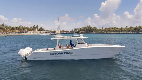 2022 Freeman 43, photo 1 in Fort Lauderdale, FL