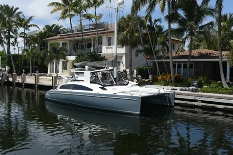 2003 Maine Cat MC 30, photo 1 in Lighthouse Point, FL
