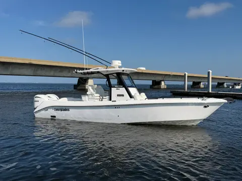 2023 Everglades 295 Center Console, photo 1 in Destin, FL