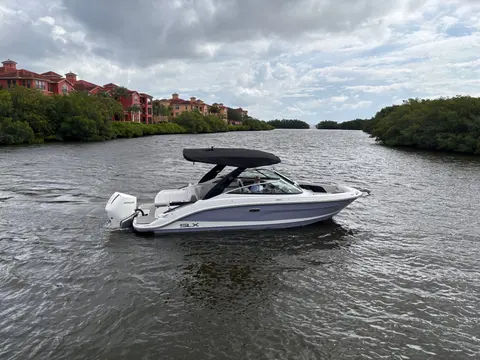 2027 Sea Ray SLX 260 Outboard, photo 1 in Clearwater, FL