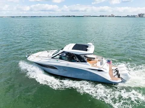 2024 Sea Ray Sundancer 320 Outboard, photo 1 in St Petersburg, FL