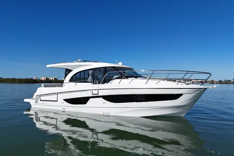 2027 Beneteau Antares 11, photo 1 in Sarasota, FL