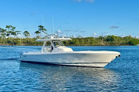 2020 Intrepid 375 Nomad SE, photo 1 in Jupiter, FL