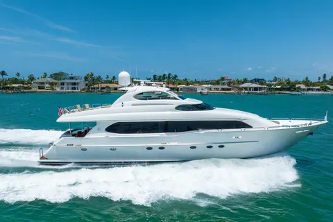 2001 Lazzara 94, photo 1 in St Petersburg, FL