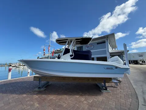 2027 Boston Whaler 220 Dauntless, photo 1 in Sarasota, FL