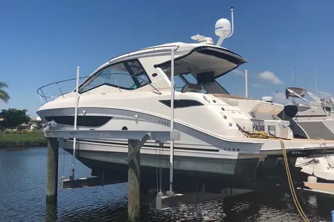 2018 Sea Ray Sundancer 350 Coupe, photo 1 in Palmetto Bay, FL