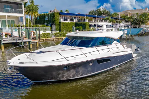 2015 Tiara Yachts C44 Coupe, photo 1 in Vero Beach, FL