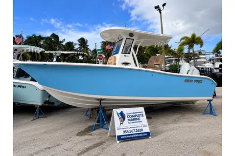 2027 Sea Pro 242 Center Console, photo 1 in Pompano Beach, FL