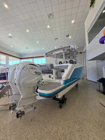 2027 Regal 34 SAV, photo 1 in Marco Island, FL