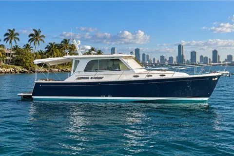 2017 Back Cove Yachts 37, photo 1 in Moore Haven, FL