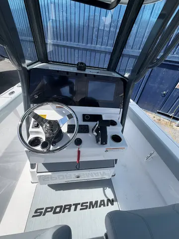 2027 Sportsman Masters 267 Bay Boat, photo 1 in Destin, FL