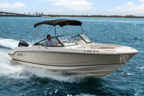 2024 Boston Whaler 210 Vantage, photo 1 in Miami, FL