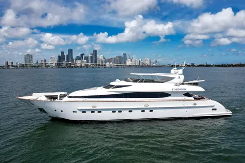 2001 Maiora 102, photo 1 in Miami, FL