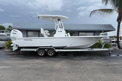 2027 Tidewater 2500 Carolina Bay, photo 1 in Stuart, FL