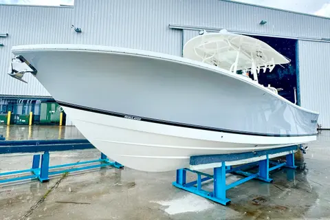 2019 Regulator 31, photo 1 in Jacksonville Beach, FL