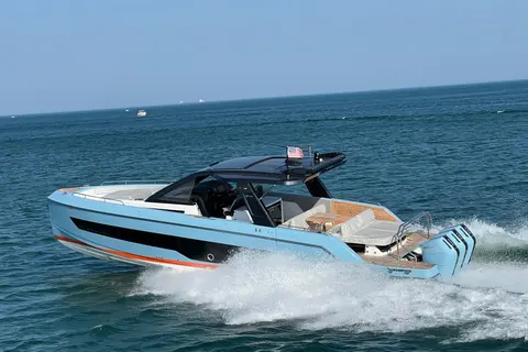 2025 Schaefer V44, photo 1 in Naples, FL