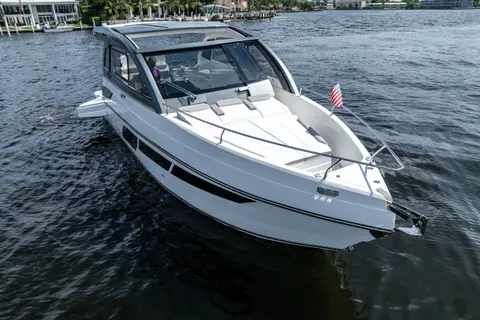 2025 Valiatt 380 Bowrider, photo 1 in Fort Lauderdale, FL