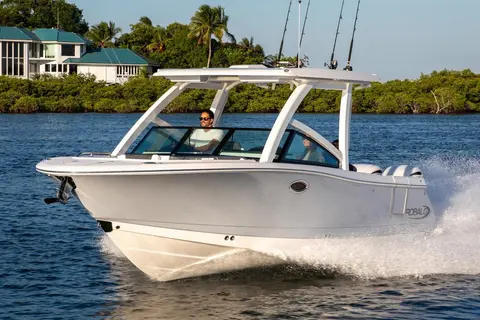 2027 Robalo 266 Cayman, photo 1 in Riviera Beach, FL
