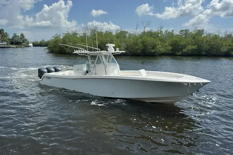 2013 Invincible 36 Open Fisherman, photo 1 in Cape Coral, FL