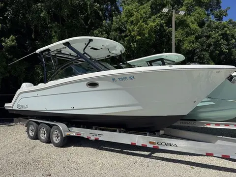 2021 Robalo R317 Dual Console, photo 1 in Key Largo, FL