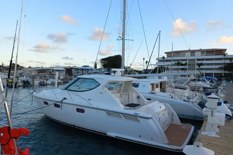 2008 Tiara Yachts 3900 Sovran, photo 1 in Fort Lauderdale, FL