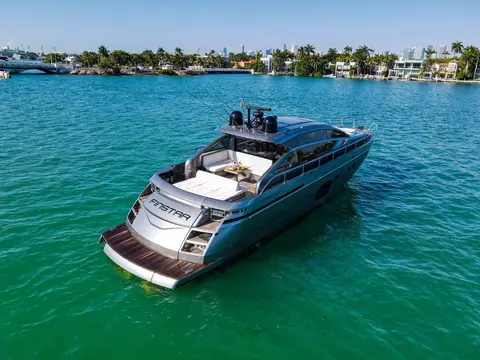 2014 Pershing 62, photo 1 in Miami, FL