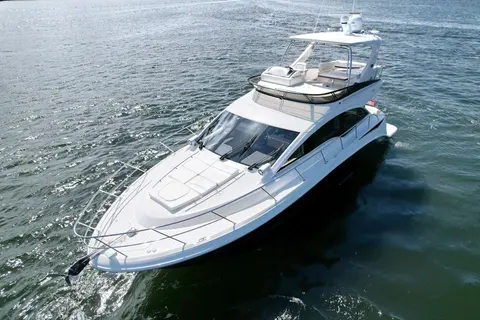 2015 Sea Ray 510 Fly, photo 1 in North Miami Beach, FL