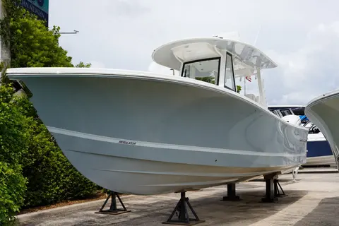 2027 Regulator 31, photo 1 in St Petersburg, FL