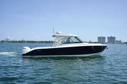 2017 Pursuit DC 325 Dual Console, photo 1 in Miami Beach, FL
