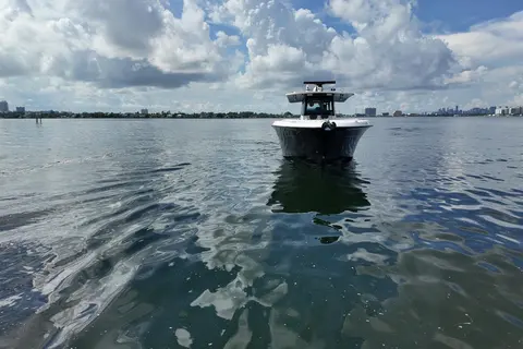 2016 HCB 4200 Siesta, photo 1 in Pompano Beach, FL