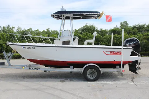 1998 Boston Whaler 200 Outrage, photo 1 in Tavernier, FL