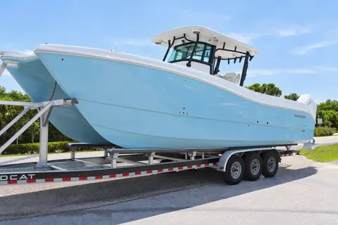 2027 World Cat 325 CC, photo 1 in Tavernier, FL