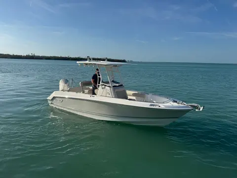 2021 Boston Whaler 230 Outrage, photo 1 in Sarasota, FL