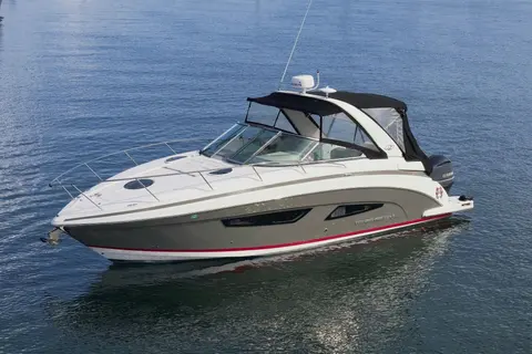 2018 Regal 33 XO, photo 1 in Riviera Beach, FL