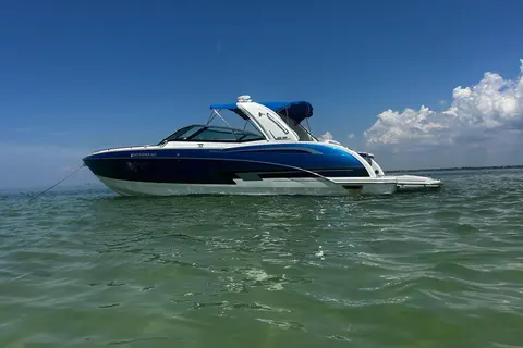 2017 Formula 350 Crossover Bowrider OB, photo 1 in Fort Lauderdale, FL