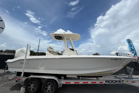 2022 Boston Whaler 250 Dauntless, photo 1 in Hudson, FL