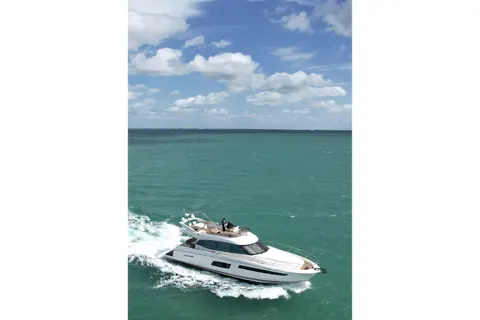 2014 Prestige 550, photo 1 in Fort Lauderdale, FL