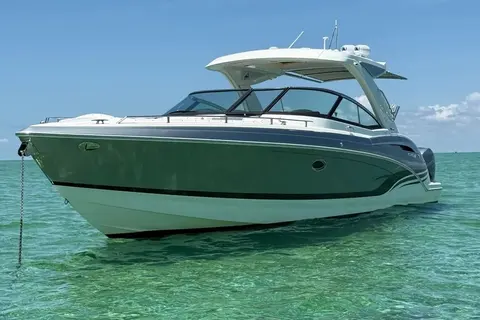 2022 Formula 350 Crossover Bowrider, photo 1 in Cutler Bay, FL