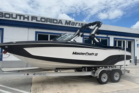2026 MasterCraft XT24, photo 1 in Boynton Beach, FL
