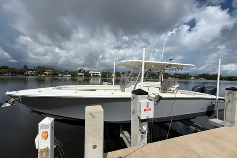 2014 Jupiter 34 FS, photo 1 in Lantana, FL