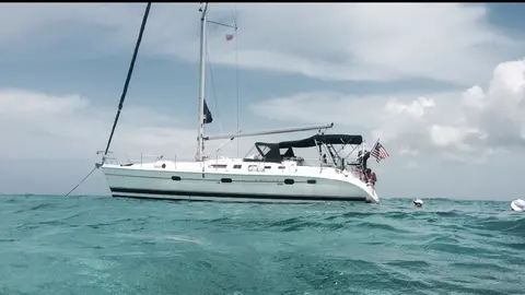 2003 Hunter 466, photo 1 in Naples, FL