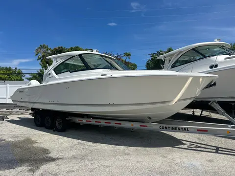2027 Pursuit D 326, photo 1 in Lighthouse Point, FL