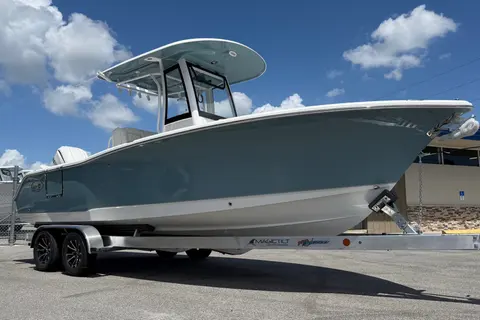 2027 Sea Hunt Ultra 245SE, photo 1 in St Petersburg, FL