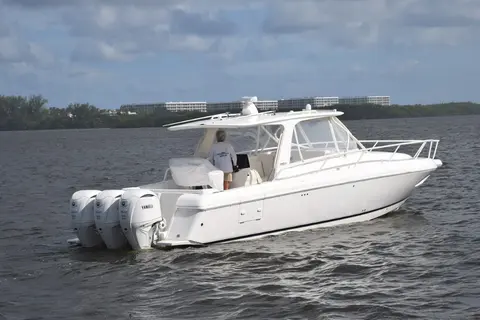 2010 Intrepid 390 Sport Yacht, photo 1 in West Palm Beach, FL