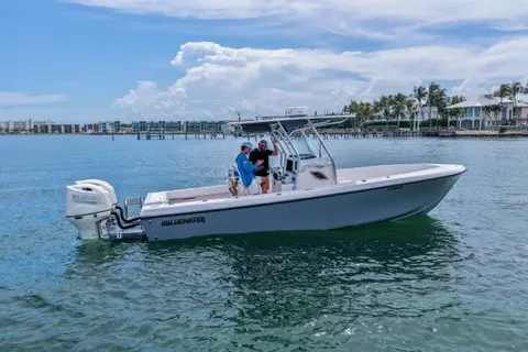 2018 Bluewater 2550 CC, photo 1 in Jupiter, FL