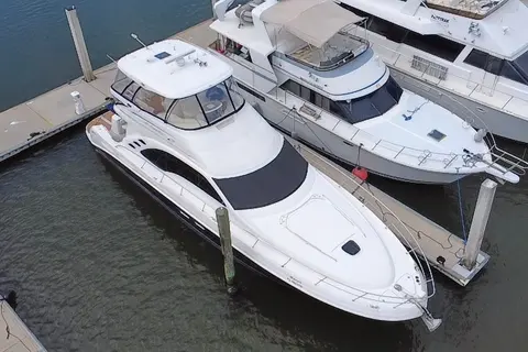 2006 Sea Ray 550 Sedan Bridge, photo 1 in Daytona Beach, FL