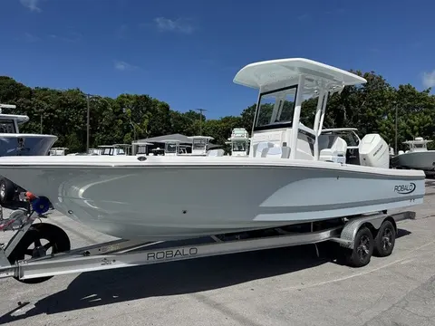 2026 Robalo 246 Cayman, photo 1 in Key Largo, FL