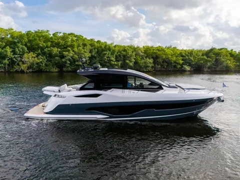 2026 Sunseeker Predator 55, photo 1 in Dunedin, FL