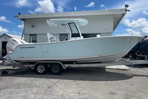 2027 Sportsman Heritage 261 Center Console, photo 1 in Sarasota, FL